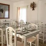 Selini ηotel (adults Only)