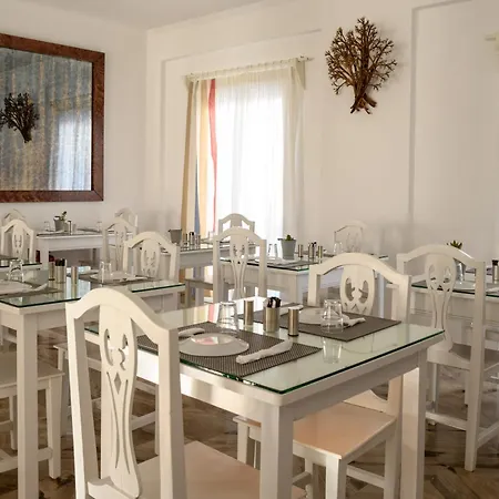 Selini ηotel (adults Only)